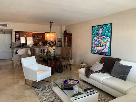 3725 S Ocean Dr, Hollywood, FL 33019