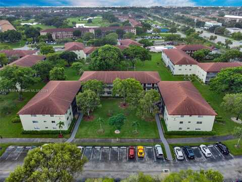 13500 SW 1st St, Pembroke Pines, FL 33027