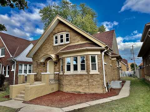 3332 S 12th St, Milwaukee, WI 53215