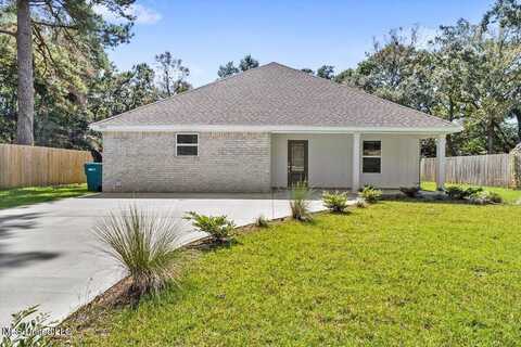 9213 Warbler Avenue, Ocean Springs, MS 39564