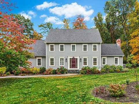 14 Guinevere Cir, Shrewsbury, MA 01545