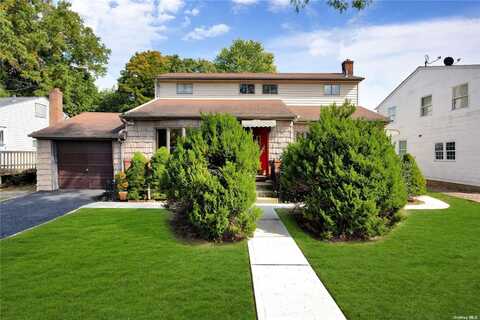 83 Elm Street, Hicksville, NY 11801