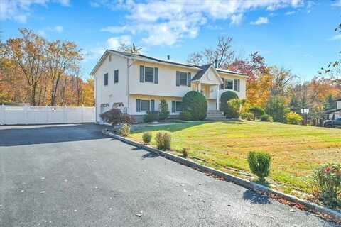 50 Cragmere Road, Airmont, NY 10901