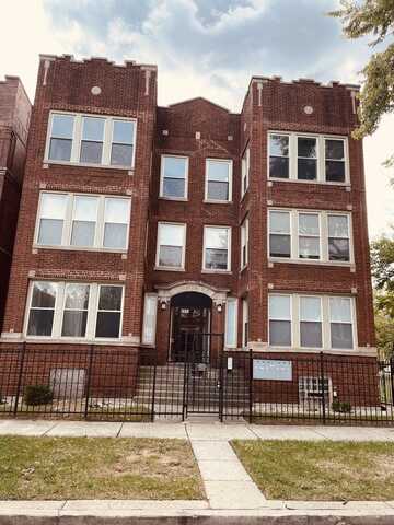 1411 E 67th Place, Chicago, IL 60637