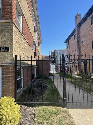 8225 S King Drive, Chicago, IL 60619