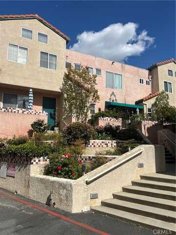 13901 Olive View Lane, Sylmar, CA 91342