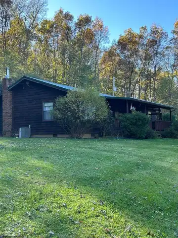 183 Three Lick Road, Buckhannon, WV 26201