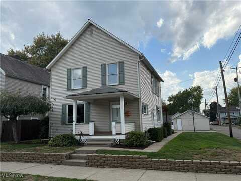 130 4th Street SW, New Philadelphia, OH 44663