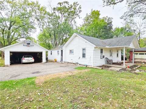 3261 State Street NW, Uniontown, OH 44685