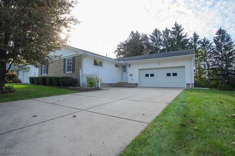 401 Jaronte Drive, Boardman, OH 44512