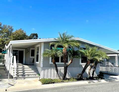 18601 Newland Street, Huntington Beach, CA 92646