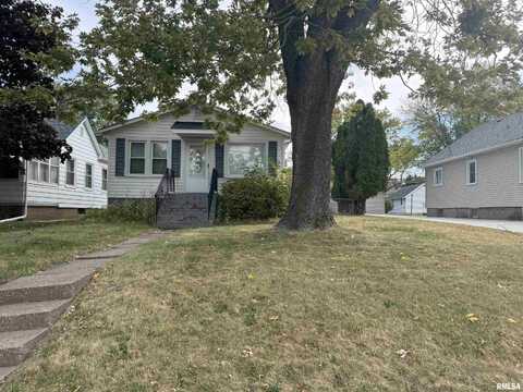 2221 38TH Street, Rock Island, IL 61201