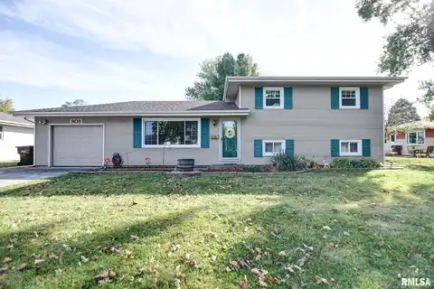 808 W Pauline Street, Taylorville, IL 62568