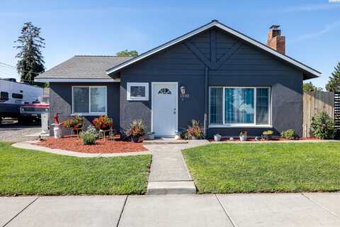 1302 E 4th Ave, Kennewick, WA 99336