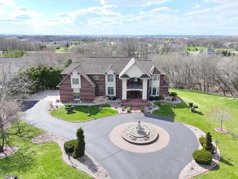 N5544 GLACIER Court, FOND DU LAC, WI 54937