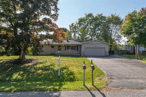 6633 Shelley Drive, Clarkston, MI 48348