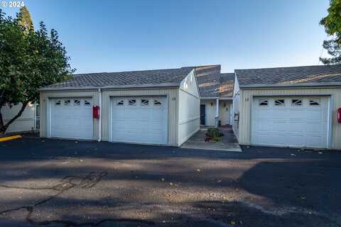 13 NW MOUNTAIN VIEW DR, Roseburg, OR 97471