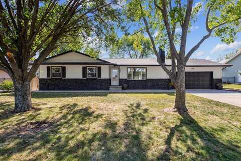 529 Parkwood Dr, Rose Hill, KS 67133