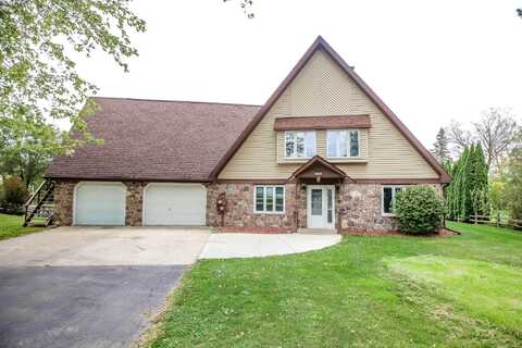 N7576 Edgewater Drive, Beaver Dam, WI 53916