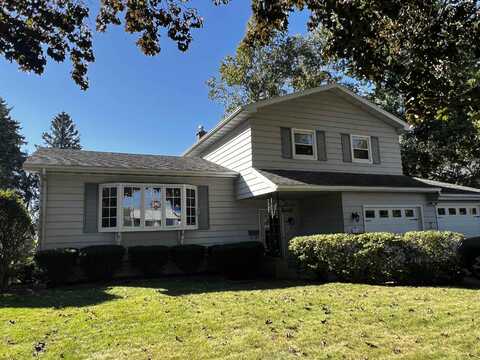 609 Scott Street, Beaver Dam, WI 53916