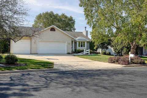 1388 Troon Drive, Sun Prairie, WI 53590