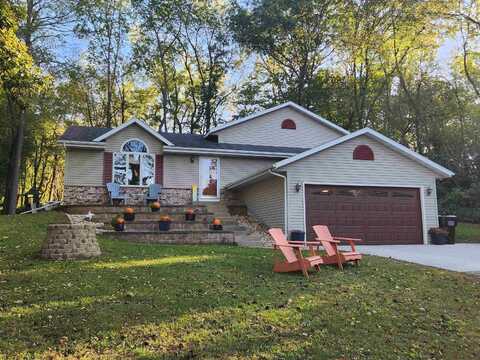 1244 E Lakeside Drive, Edgerton, WI 53534