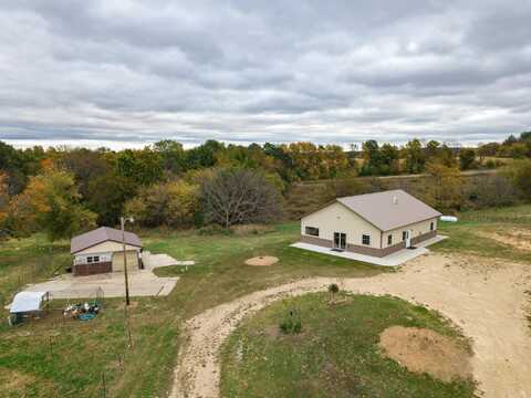 N2216 County Road G, Mauston, WI 53948