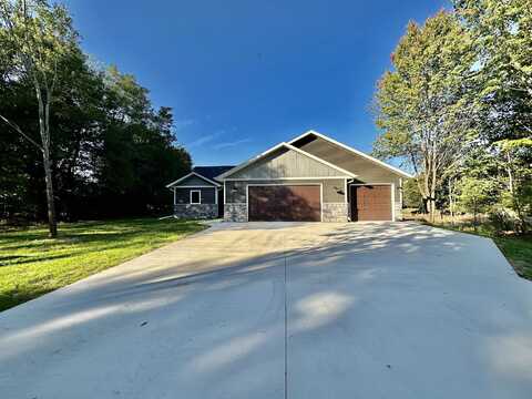 W6475 Woodhaven Circle, Wautoma, WI 54982