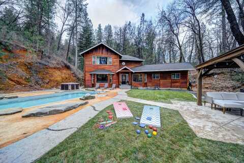 19134 Salt Creek Lodge Road, Lakehead, CA 96051