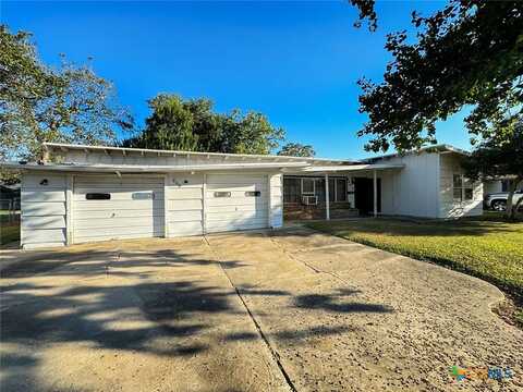 806 E Rosebud Avenue, Victoria, TX 77901