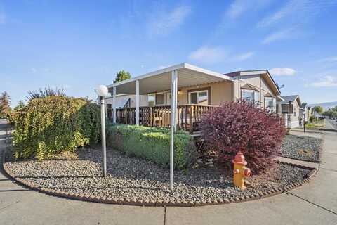 1570 S Peach Street, Medford, OR 97501