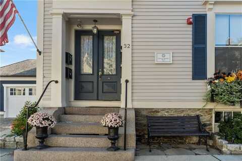 32 School Street, Newport, RI 02840