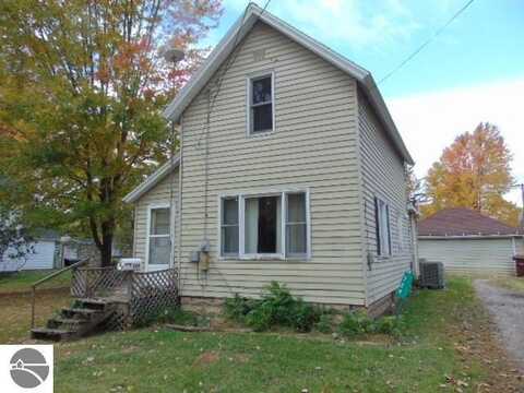 729 E Newark Street, Ithaca, MI 48847