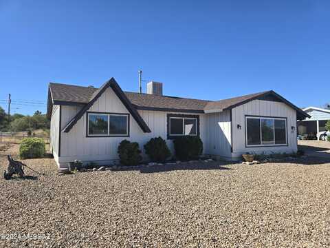 153 W Crestview Avenue, Benson, AZ 85602