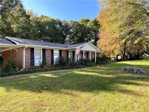 732 Country Lane, Mocksville, NC 27028