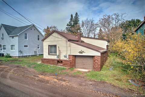 25942 Cedar, Calumet, MI 49913