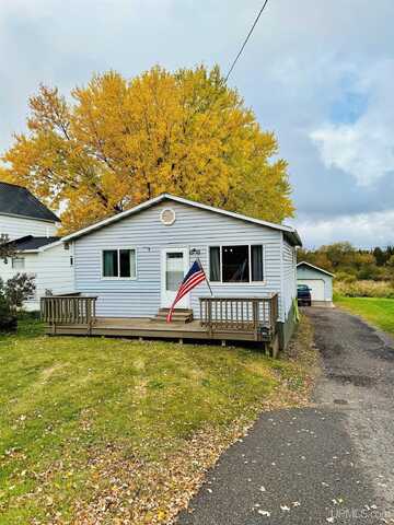 1160 S Pine, Ishpeming, MI 49849