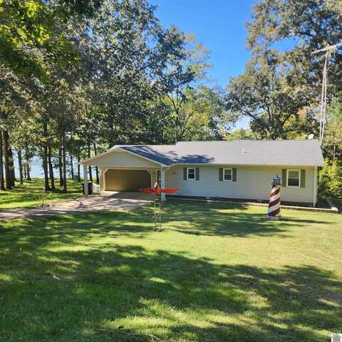 37 Lands End Road, Cadiz, KY 42211