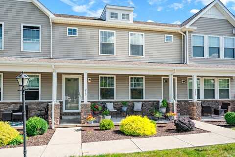 217 Spring Blossom Crl, Chippewa Twp, PA 15010