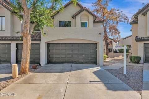 413 S SEAWYNDS Boulevard, Gilbert, AZ 85233