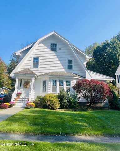 91 Whittier Ave, Pittsfield, MA 01201