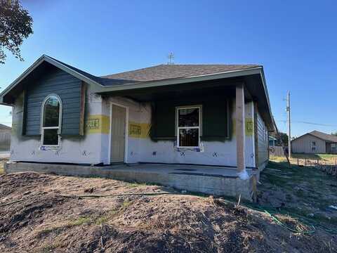 810 W Bates, Beeville, TX 78102