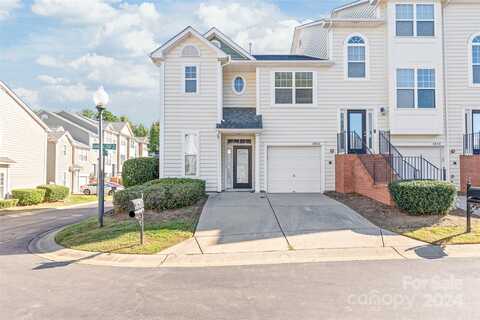 2826 Avalon Loop Road, Charlotte, NC 28269