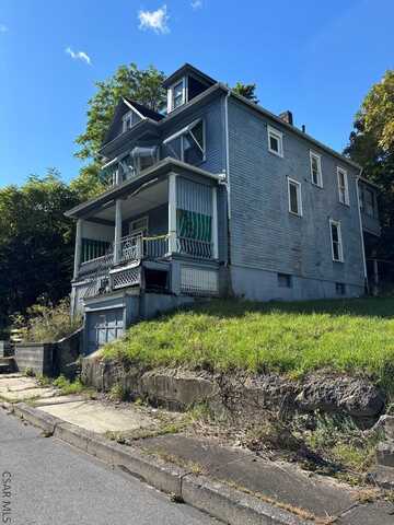 730 Sherman St, Johnstown, PA 15902