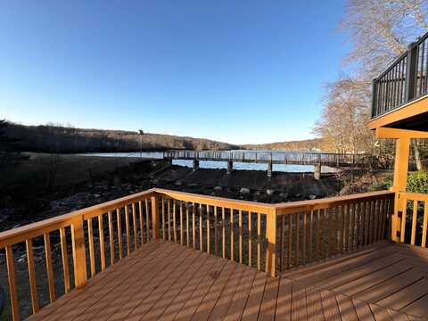 25 Westwood Drive, East Haddam, CT 06469