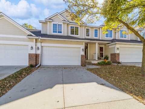 8608 Bromley Place, Johnston, IA 50131