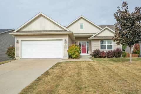 8271 Cody Drive, West Des Moines, IA 50266