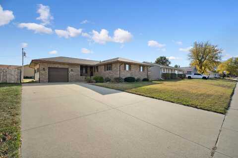 506 1st Ave E., Farley, IA 52046