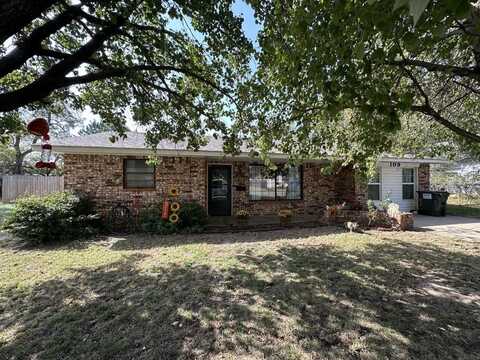 109 S Hill, Mooreland, OK 73852