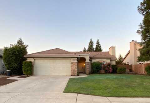 1921 Cromwell Avenue, Clovis, CA 93611